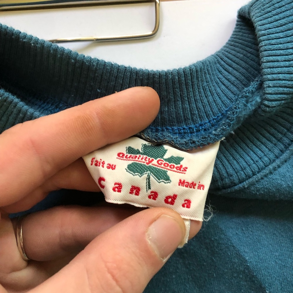 Vintage Montreal Canada Crewneck - Picture 4 of 6